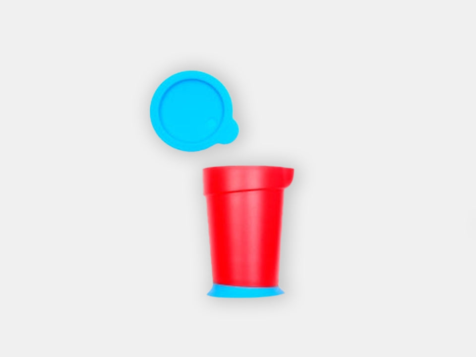 The Eatwell Anti Slipping Cup with its lid