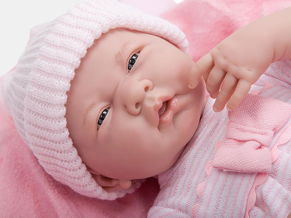 Close-up of the Caucasian Soft Body Baby Doll's face.